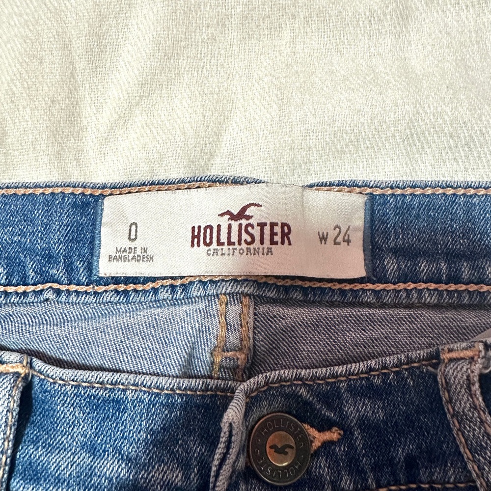 Hollister Women's Blue Low Rise Y2K Denim Shorts - Picture 2 of 3